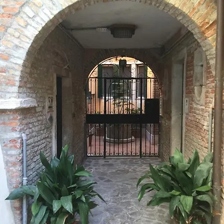 Casin Dei Nobili 2* Venice